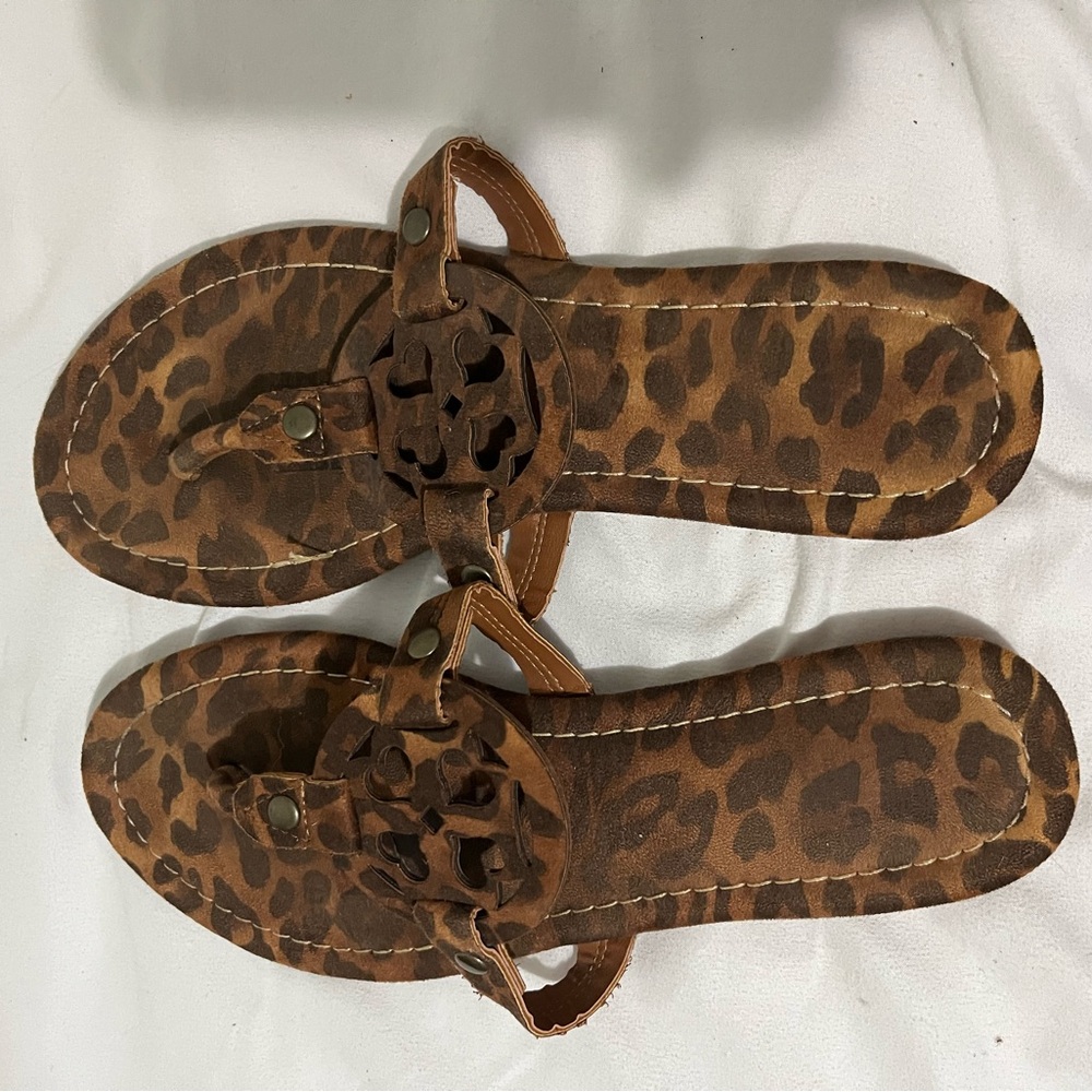 Women’s Maker’s printed sandals.
